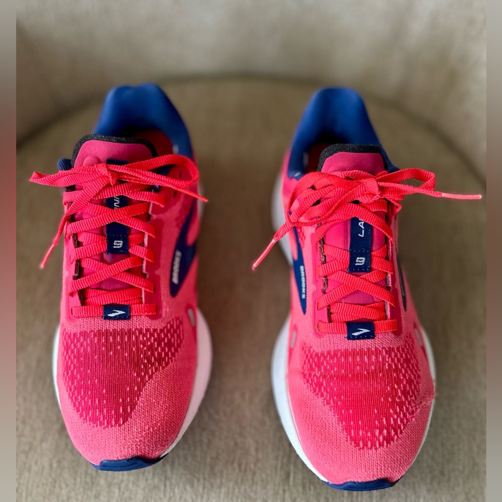 Brooks Launch 9
"Pink/Fuchsia/Cobalt" Women's
Running Shoe